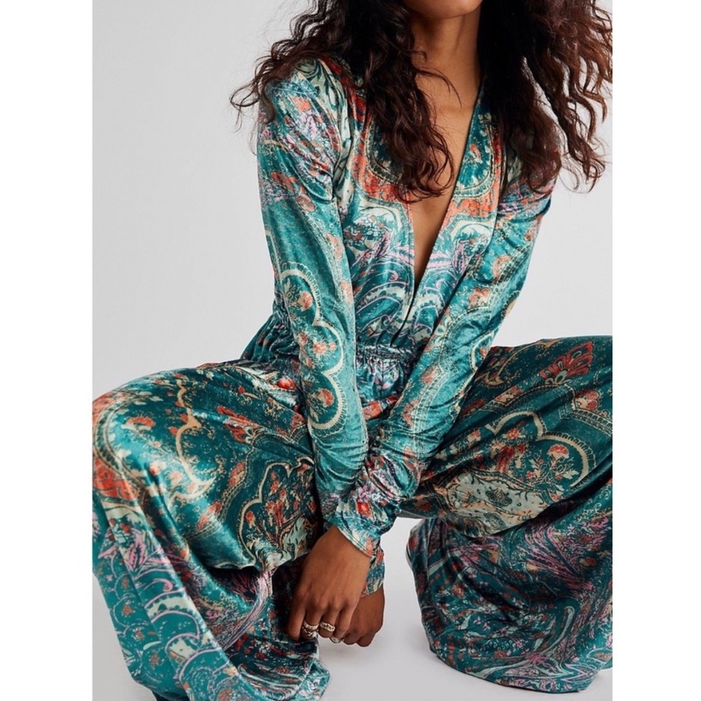 Free People Giselle Teal Paisley Velvet Wide Leg Jumpsuit V-Neck Long Sleeve M